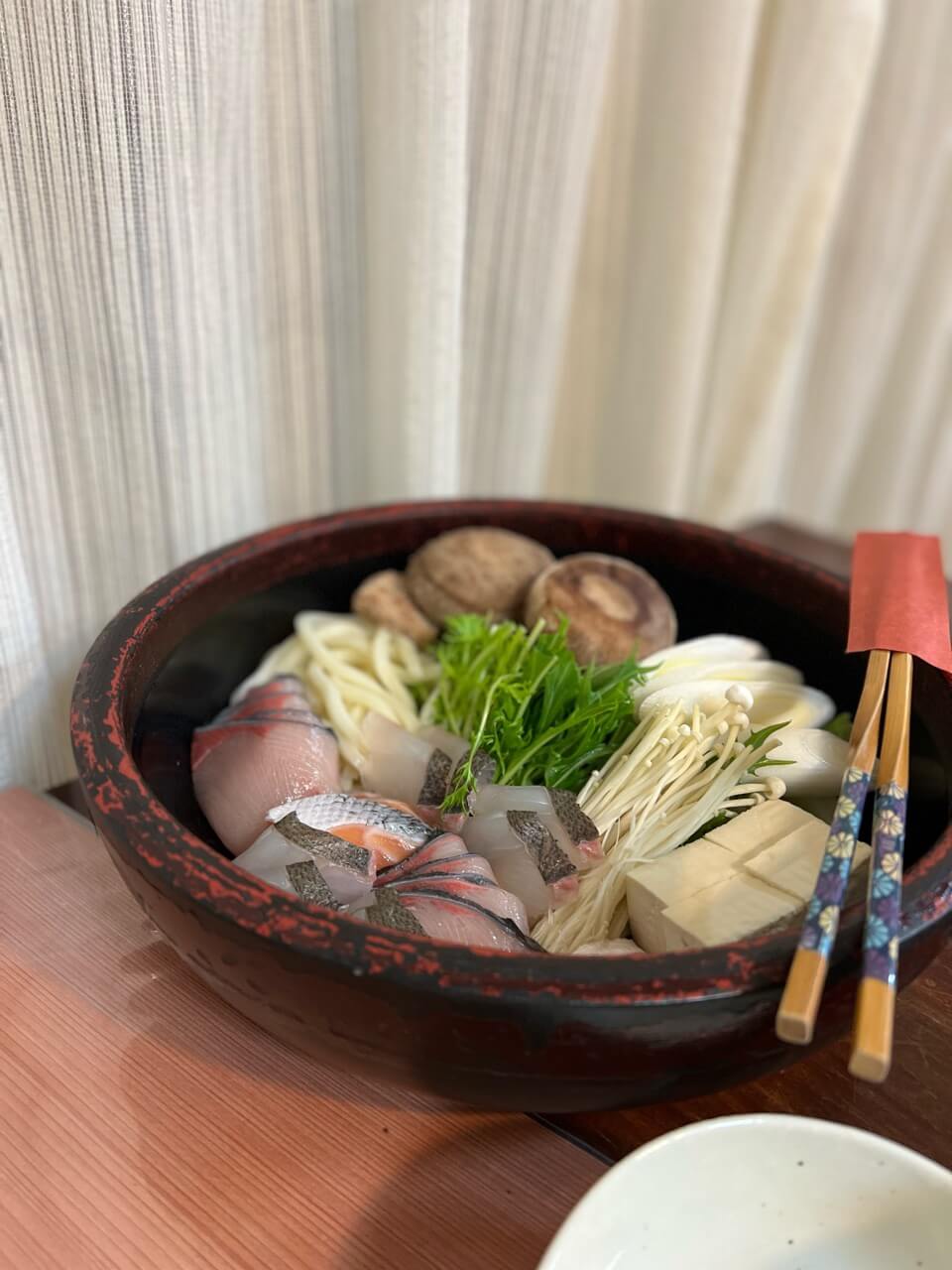 海鮮鍋（海鮮しゃぶしゃぶ、野菜、うどん）